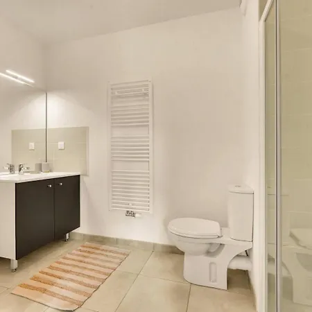 Apartmán T2 Lumineux Avec Terrasse & Parking Souterrain *