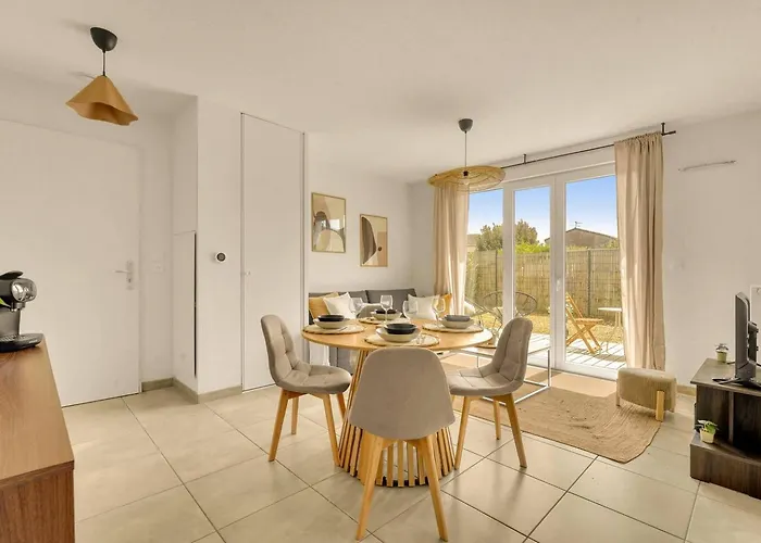 Appartement T2 Lumineux Avec Terrasse & Parking Souterrain *